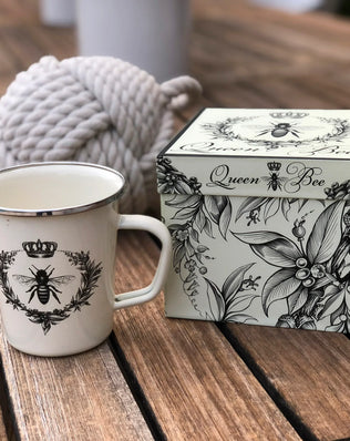QB86 - Queen Bee 16 oz Latte Mug Gift Box - Golden Rabbit Enamelware