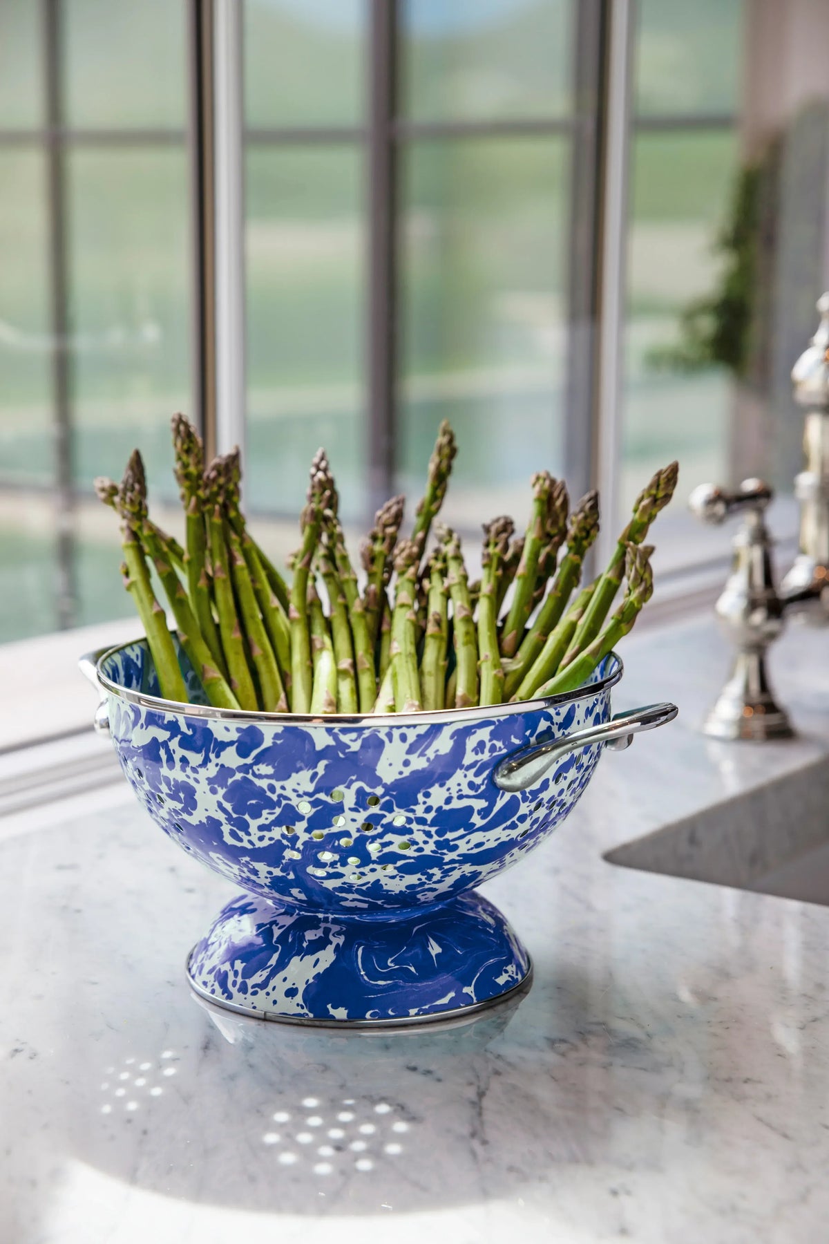 CB27 - Cobalt Swirl Medium Colander - Golden Rabbit Enamelware