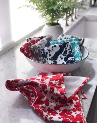 RD52 - Red Swirl Kitchen Towel Set - of 2 - Golden Rabbit Enamelware