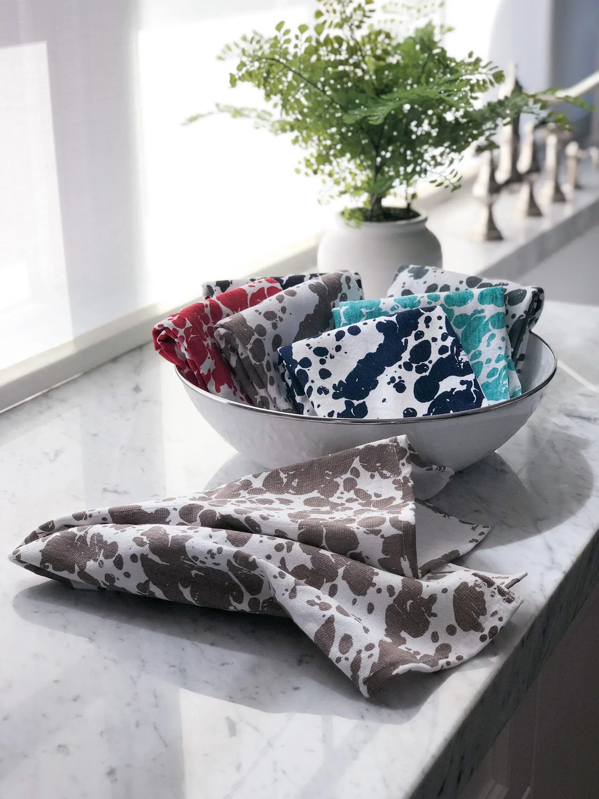 TP52 - Taupe Swirl Kiychen Towel Set - of 2 - Golden Rabbit Enamelware