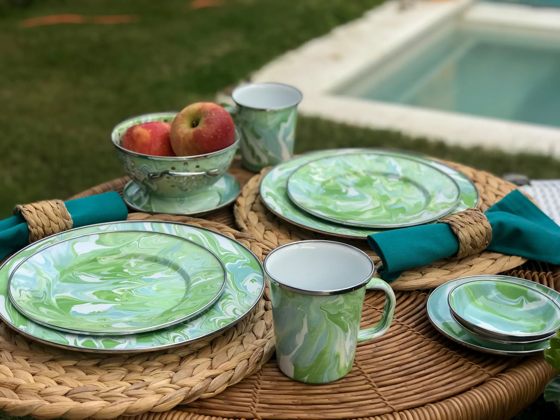 MM26S2 - Modern Monet Chargers - Set of 2 - Golden Rabbit Enamelware