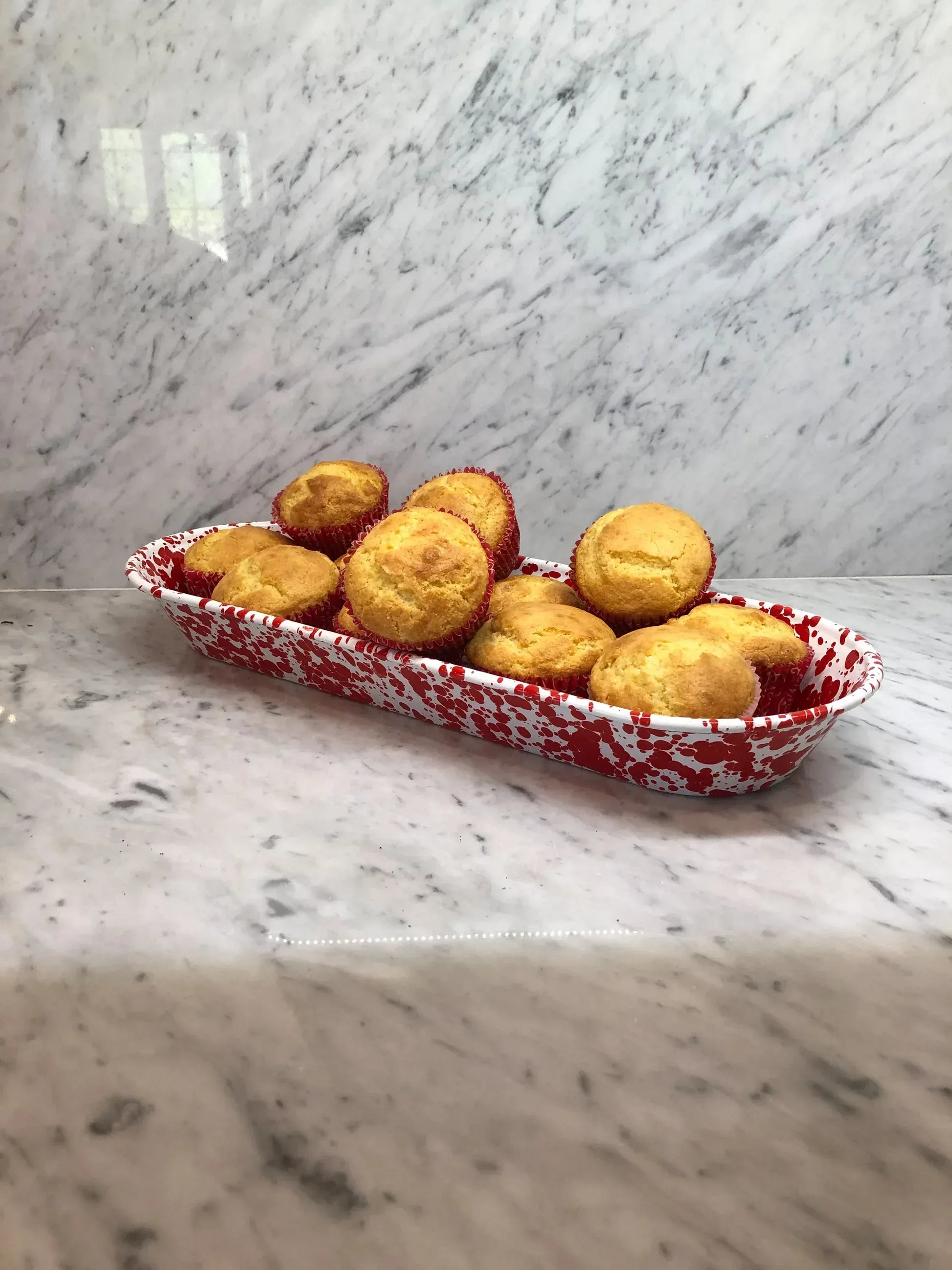 RD10 - Red Swirl Oval Basket - Golden Rabbit Enamelware