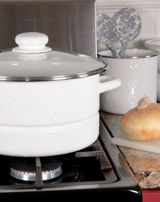 WW72 - White Solid 6 Qt Stock Pot - Golden Rabbit Enamelware